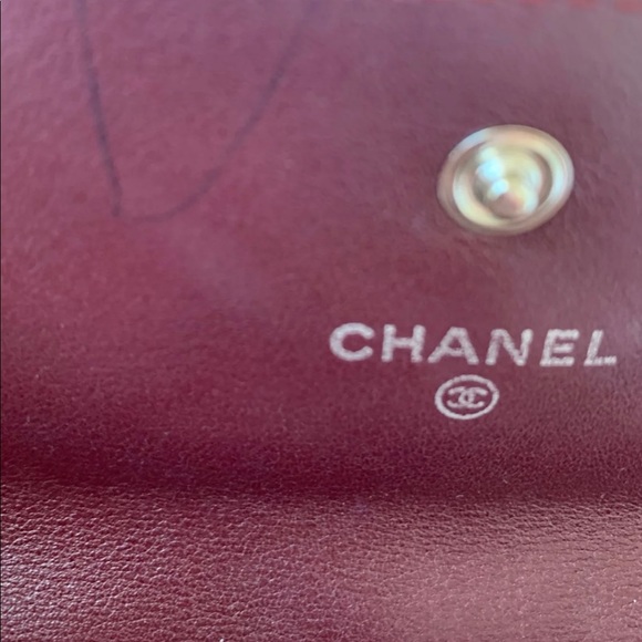 SOLD Chanel Patent Leather Quilted wallet - Picture 10 of 11